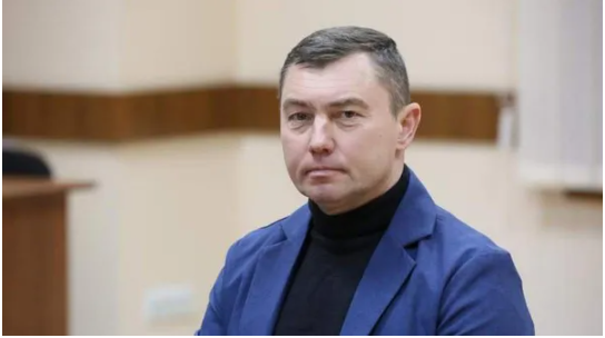 Чоловіки можуть виношувати дітей, а жіночі сльози – метод тиску: український суддя потрапив у скандал