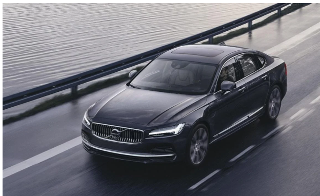 Темна конячка: названо чудовий гібридний автомобіль, який незаслужено обділений увагою