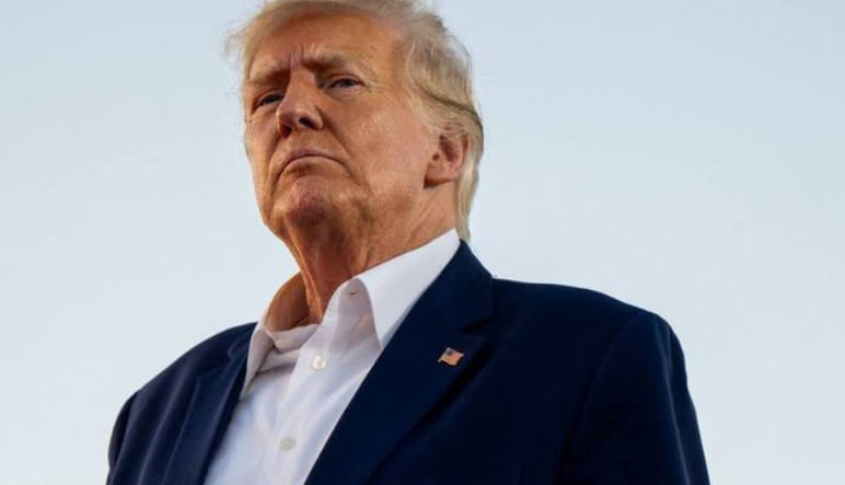 Трамп схиляється до ударів по Ірану - ЗМІ