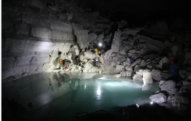 Науковці відкрили невідомі форми життя, що можуть існувати без доступу до води та повітря