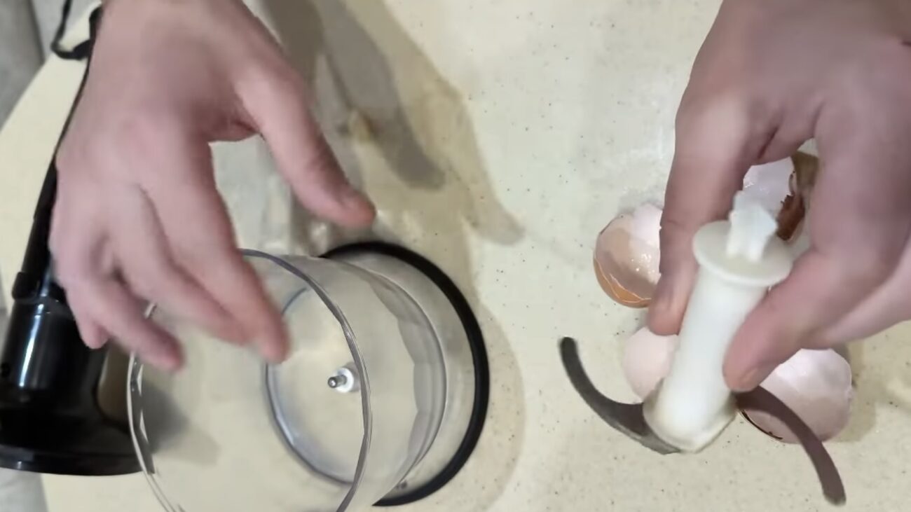 Господині розповіли, як заточити леза у блендері та при цьому їх не виймати 