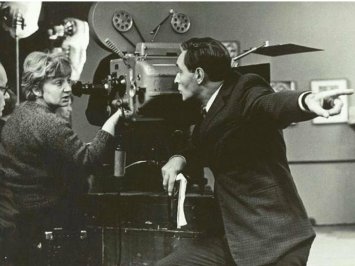 Загадка дня: звідки гестапо було стільки радянських магнітофонів?