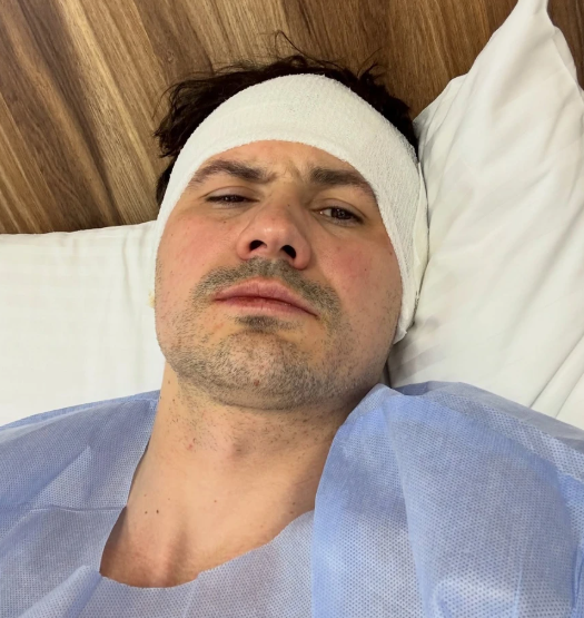 Євген Кот заінтригував операцією на вухах та відповів на критику у мережі