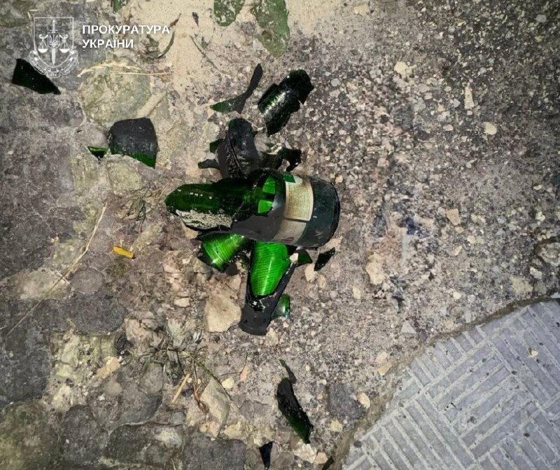 Обіцяли $1600 – заплатили 3000 грн: у Києві судитимуть 18-річного юнака за підпал пошти та обладнання мобільного оператора