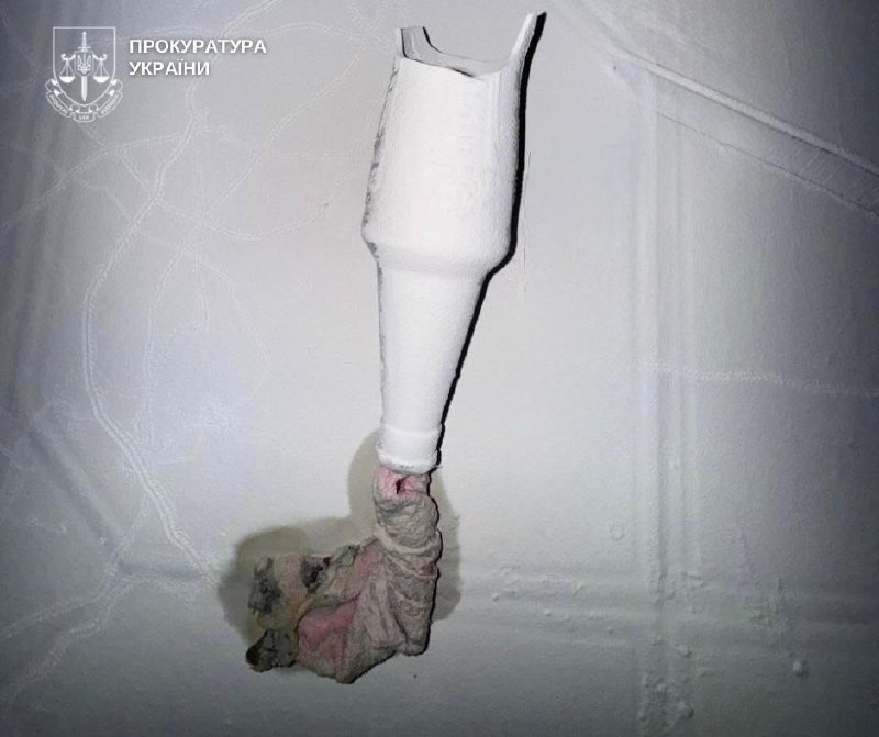 Обіцяли $1600 – заплатили 3000 грн: у Києві судитимуть 18-річного юнака за підпал пошти та обладнання мобільного оператора