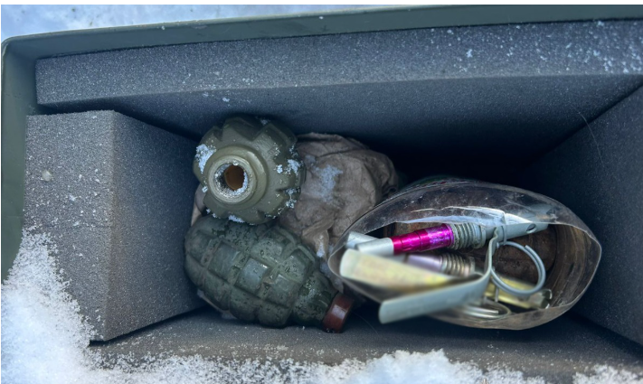 У Чернівцях поліцейські вилучили у чоловіка арсенал боєприпасів