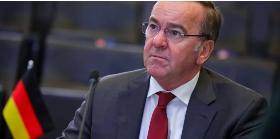 Міністр оборони Німеччини: припинення підтримки України обійдеться дорожче, ніж допомога зараз