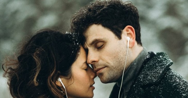 Дружина Артура Логая потрапила в ДТП і показала розтрощене авто