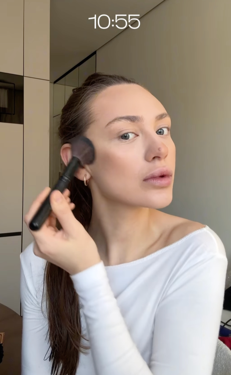 Переможниця Холостяка-14 Надін записала туторіал свого макіяжу