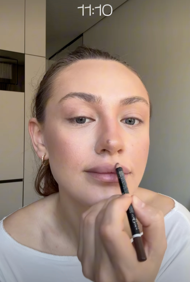 Переможниця Холостяка-14 Надін показала, як фарбує губи