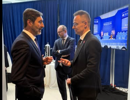 Сійярто пригрозив контрзаходами, якщо Україна не відновить "Дружбу"