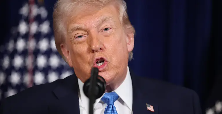 "Ганьба": Трамп обурився рішенням Верховного суду про скасування тарифів