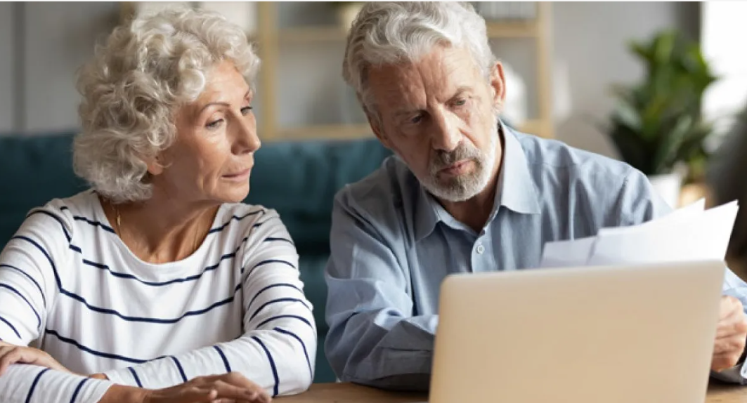 Українцям радять самим подбати про збільшення своїх пенсій, а не чекати милості від держави