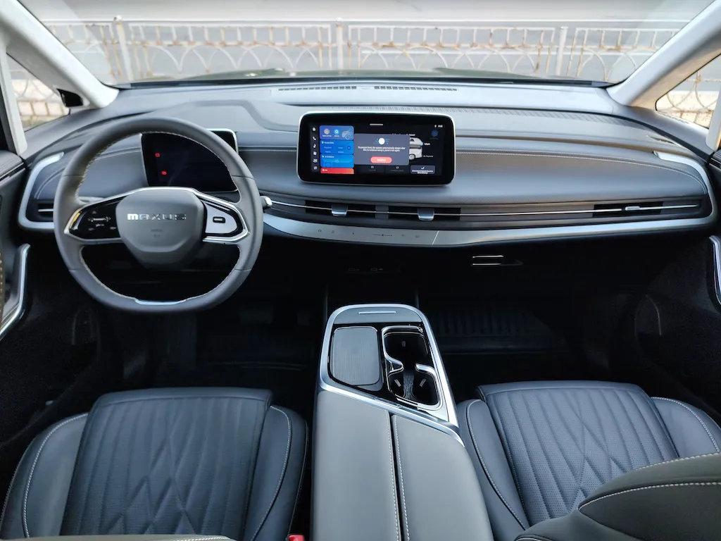 Maxus Mifa 9. Бізнес-вен: великий, електричний, офіційний