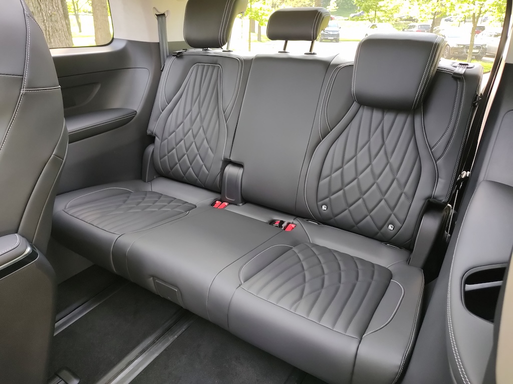 Maxus Mifa 9. Бізнес-вен: великий, електричний, офіційний