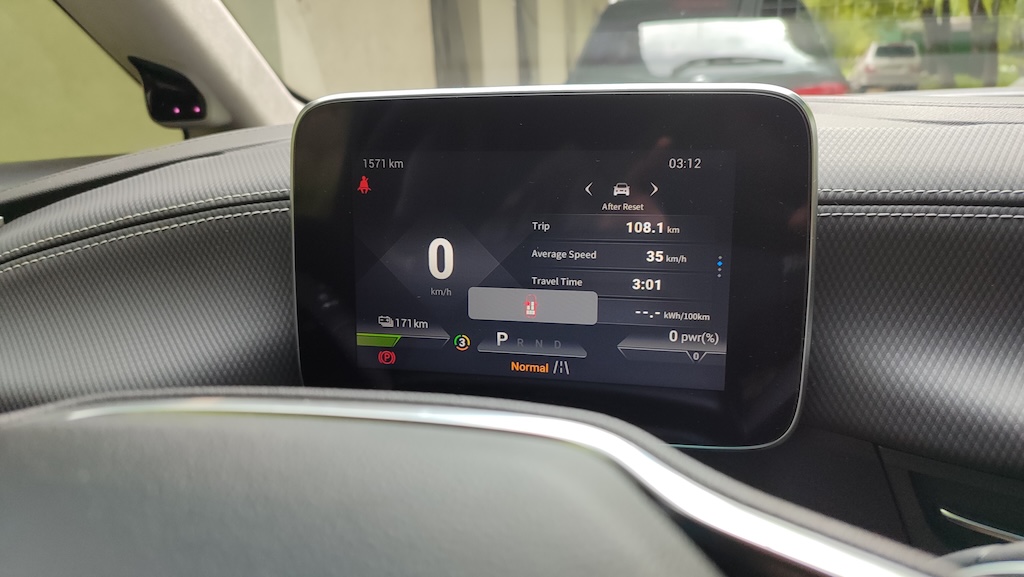 Maxus Mifa 9. Бізнес-вен: великий, електричний, офіційний