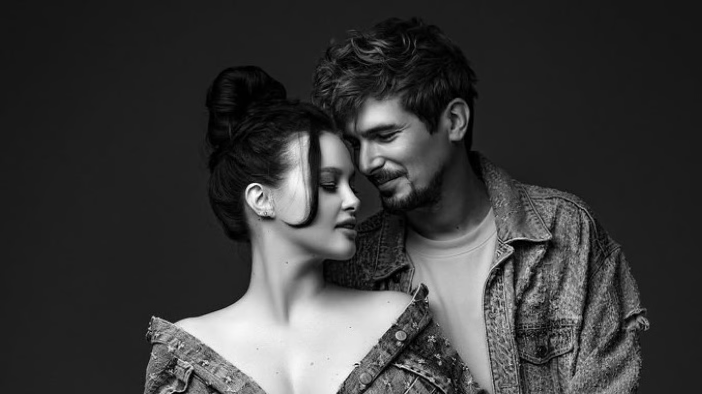 Дружина Позитива вразила фігурою після народження доньки у новій фотосесії