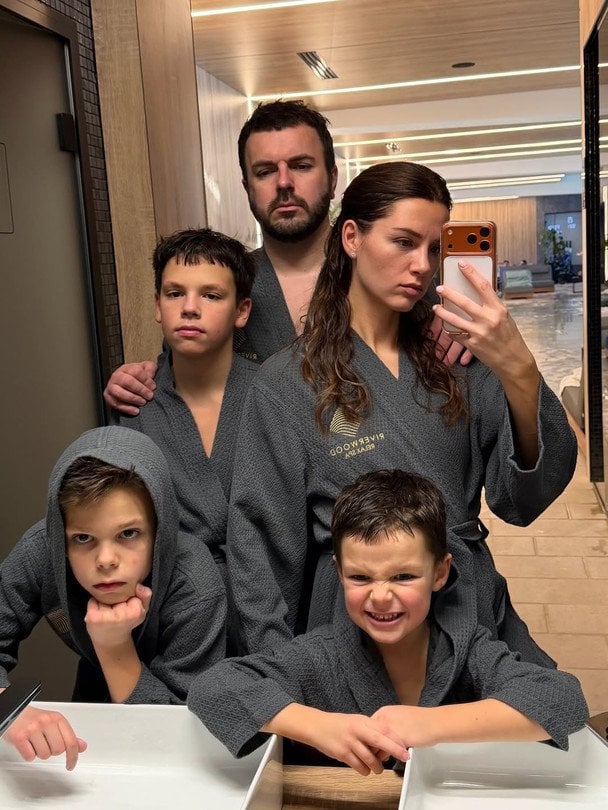 Родина Решетніків / &copy; instagram.com/kristina_reshetnik