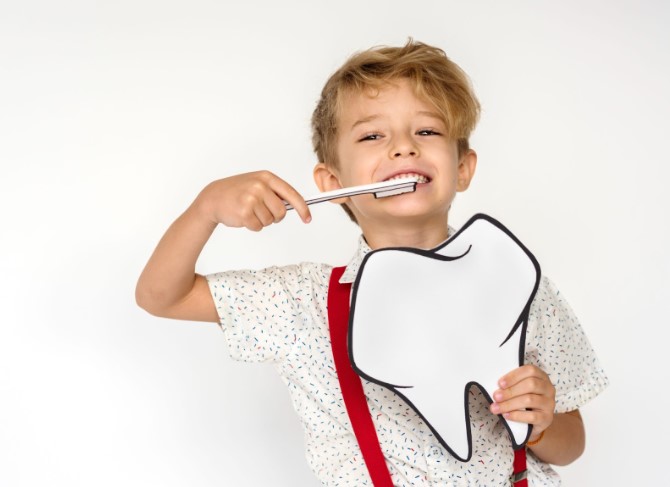 Как заметить первые признаки кариеса у детей