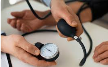 Природний засіб від гіпертонії: томатний сік довів свою ефективність