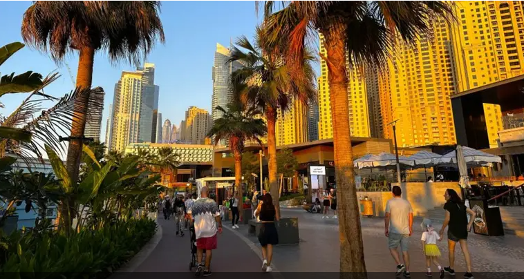 ОАЕ оголосили "стан оборони": як Дубай живе в умовах обстрілів