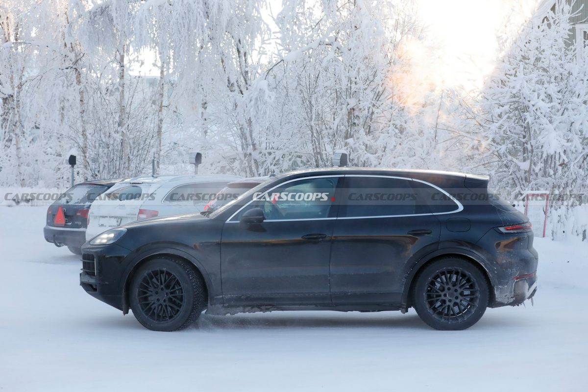 Оновлений Porsche Cayenne з ДВЗ помітили на зимових тестах: що готує німецький бренд - фото 8