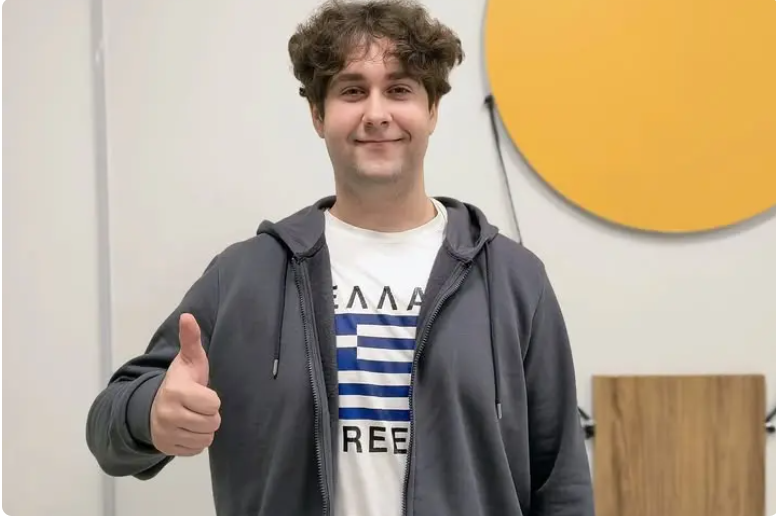 Українські медики реконструювали юнакові 80% кістки лопатки, яку зруйнувала пухлина