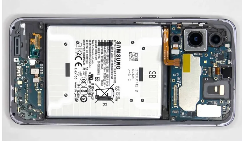 Оцінено ремонтопридатність новітнього смартфона Samsung Galaxy A57