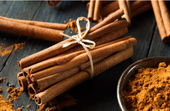 Не тільки вагітним: Кому не можна вживати корицю?