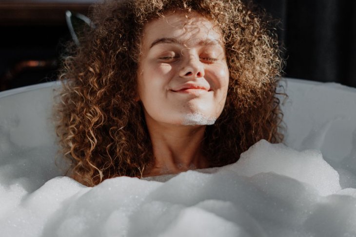 Що краще і корисніше для здоров'я: гаряча ванна чи теплий душ