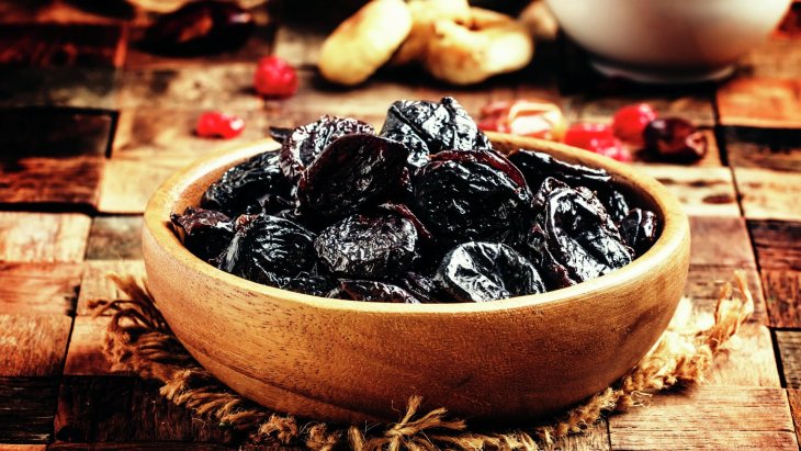 Чому корисно їсти чорнослив: думка американського дієтолога