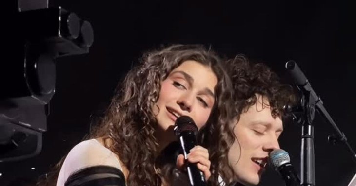 Відомі зірки зі Швейцарії приїхали до Києва й неочікувано заспівали українською легендарний хіт