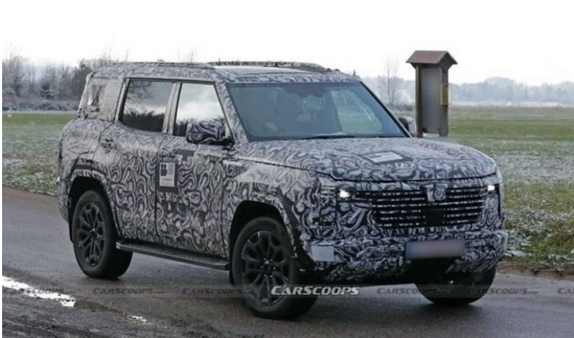 Довгоочікуваний недорогий позашляховик Mitsubishi помітили на тестаз (ФОТО)