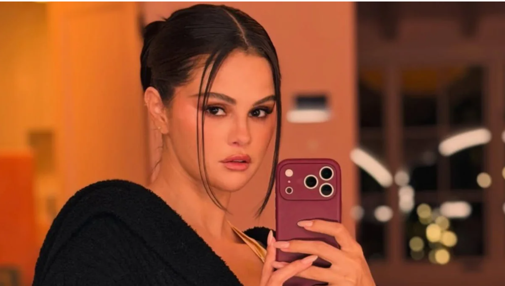 Селена Гомес без макіяжу показала, як готує сніданок з Бенні Бланко