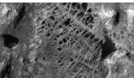 Гігантська «павутина» на Марсі: що знайшов марсохід Curiosity