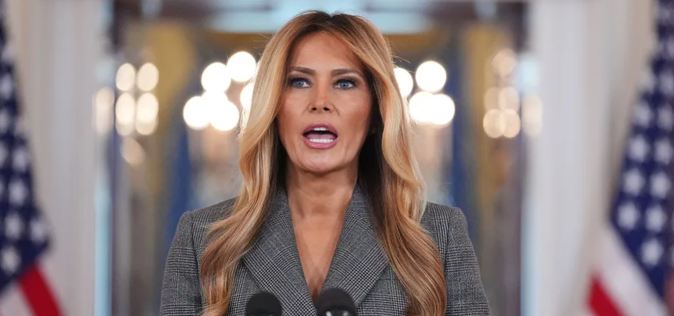 "Ніколи з ним не дружила": Меланія Трамп заперечила свій зв'язок із Епштейном і звернулась до Конгресу
