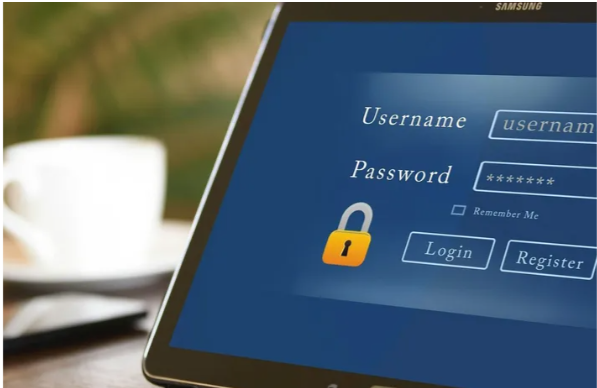 Кіберхаос в Угорщині: Bellingcat виявив сотні урядових паролів у відкритому доступі