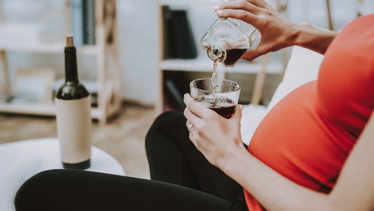 Вживання алкоголю чоловіками шкодить здоров'ю майбутньої дитини &ndash; дослідження