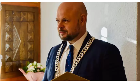 Експеримент із горілкою: польському меру не дозволили випити 600 мл алкоголю в суді