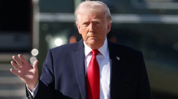 Трамп видалив скандальне AI-зображення з собою-Ісусом 