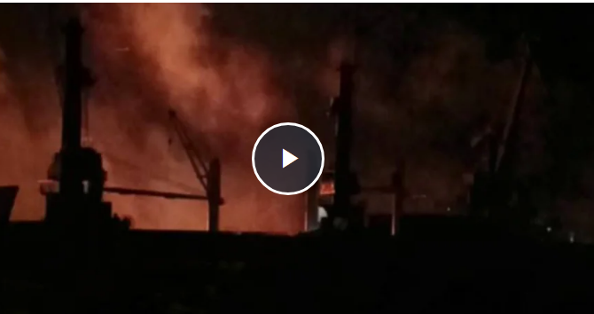 Туапсе в Краснодарському краї РФ атакують дрони