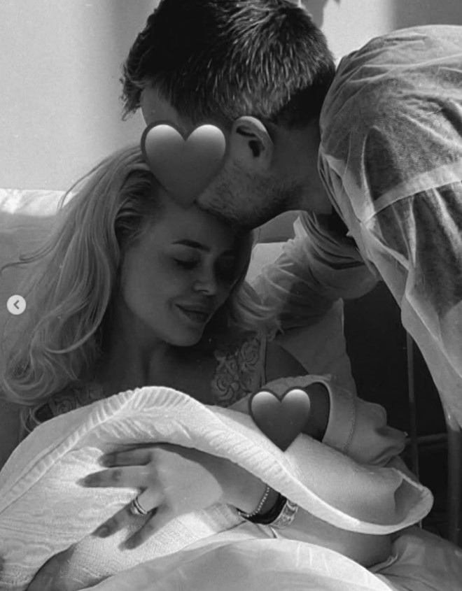 Аліна Гросу вперше розповіла про пологи в Україні та присутність чоловіка