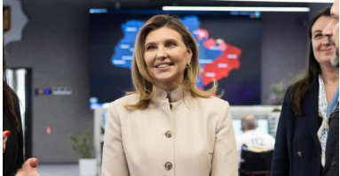 У жакеті з коміром-стійкою і накладними кишенями: новий стильний вихід Олени Зеленської (фото)