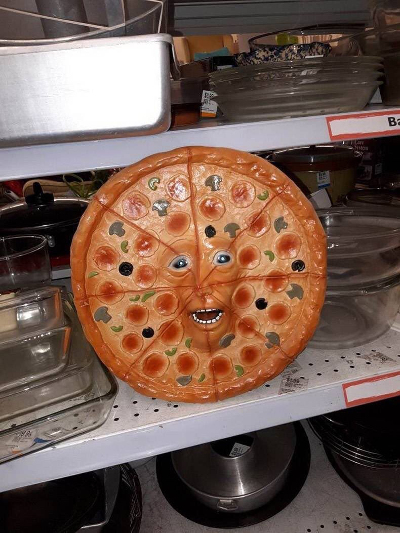 22 кумедні речі з секонд-хенду, які складно пояснити та неможливо забути - фото 856545