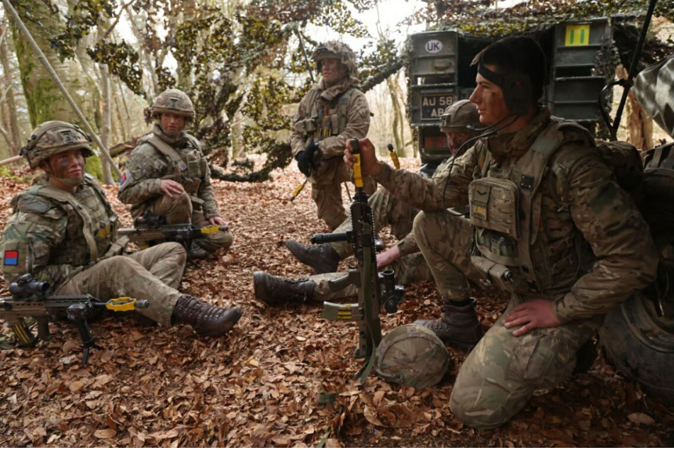 Велика Британія та союзники планують створити «оборонний банк» для протидії російській загрозі