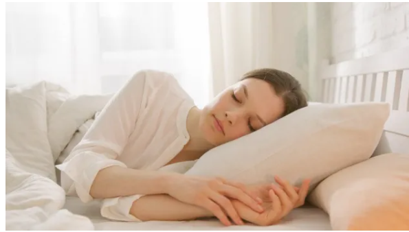 Вчені розкрили таємницю сновидінь: що насправді впливає на наші сни