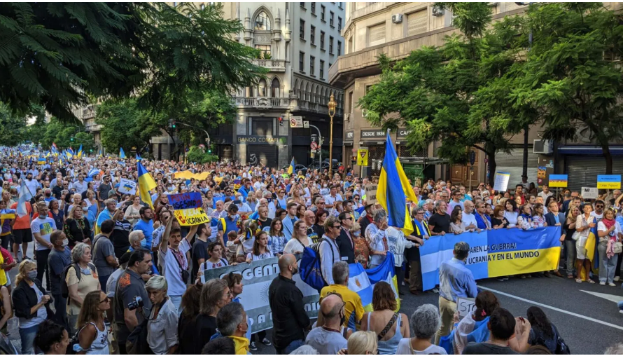 Як українська діаспора за кордоном переживає психологічний стрес через російсько-українську війну