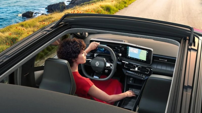 Renault 4 E-Tech отримав особливу версію Plein Sud зі складаним дахом у стилі ретро