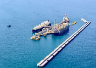 Росія залучила нові танкери «тіньового флоту» для обходу санкцій проти «Арктик СПГ-2»