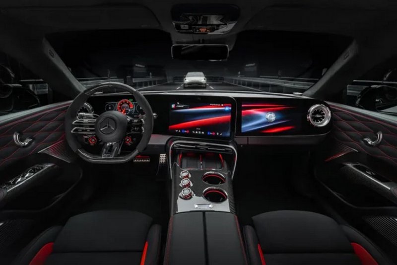 Mercedes-AMG GT 4-door Coupe отримав тримоторну силову установку (ФОТО)